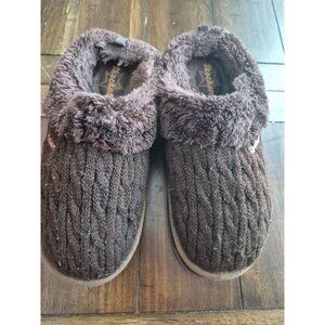 Skechers Womens Size 7.5 Chocolate Brown Fuzzy Knit Slip-On Slippers